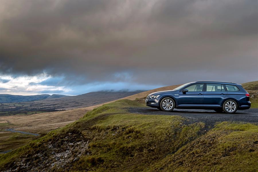  Volkswagen Passat Estate BlueMotion 2015 года  (UK) (фото 8 из 30)
